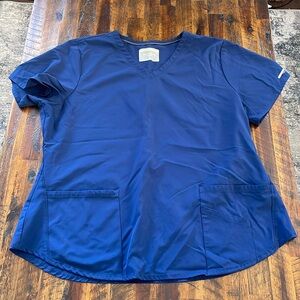 Women's Skechers Scrub top, Breeze 3-Pocket Curved V-Neck Scrub Top, Navy, 2XL